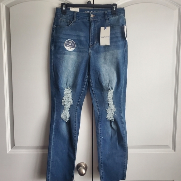 WALLFLOWER Women's/Juniors Blue Jeans Sz 5 Distressed NWT - Picture 2 of 10